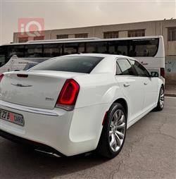 كرايسلر 300